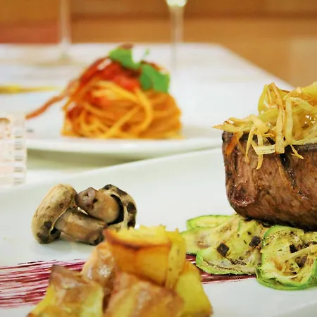 雷克斯酒店 酒店 3*